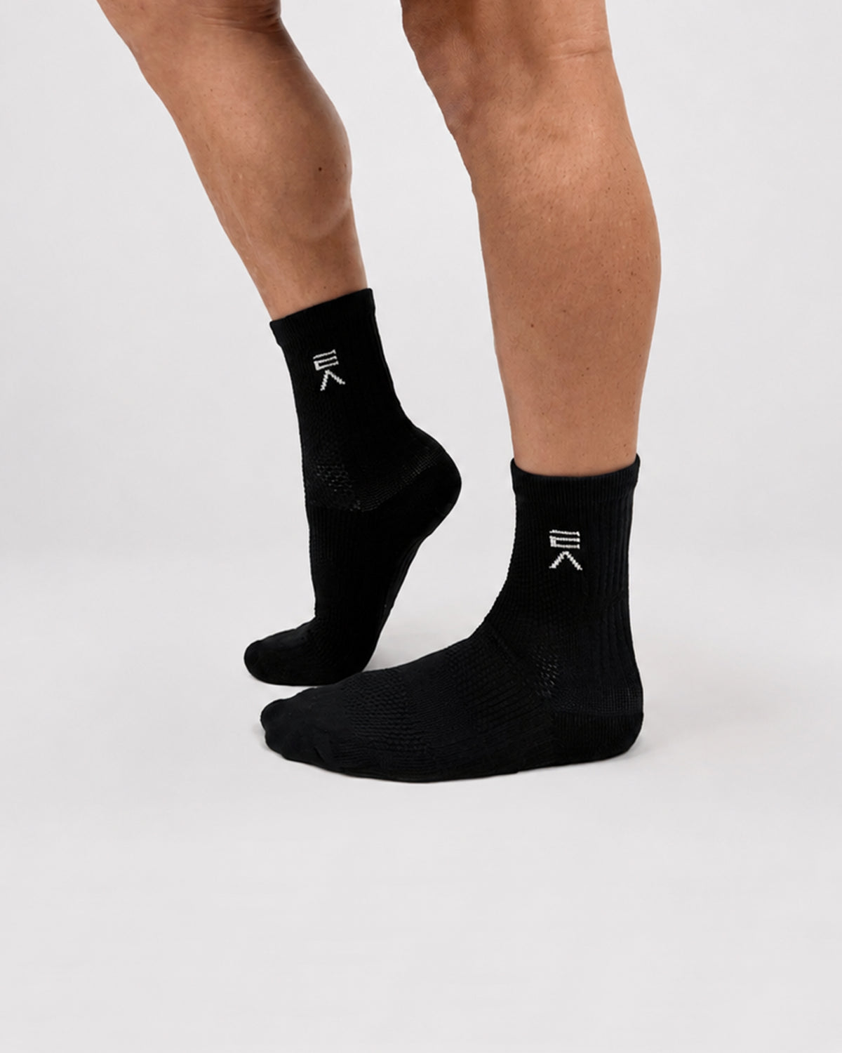 Elevate Mid Sock (comes in pairs)